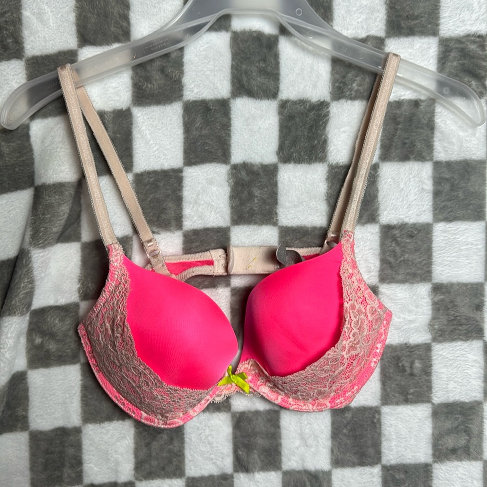 Victoria Secret Sexy White Laced Bra 34B